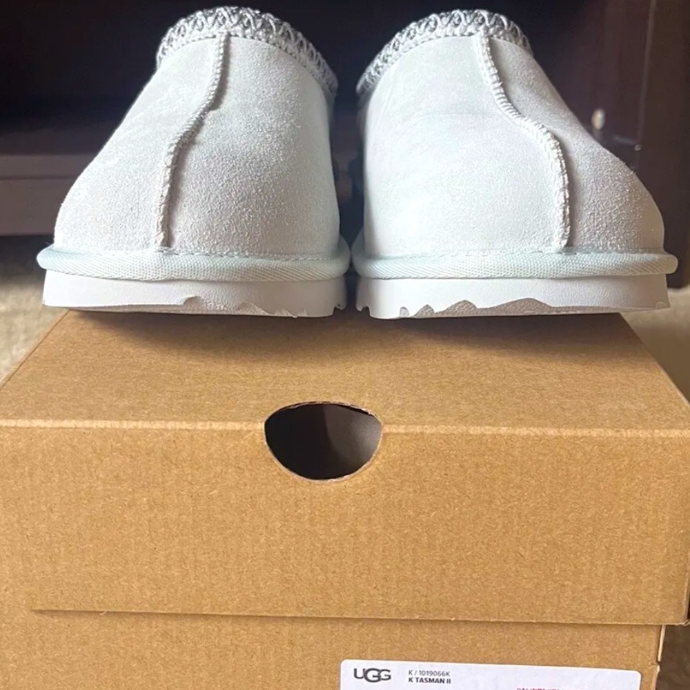 🤍🐭☑️ UGG TASMAN SLIPPERS GOOSE SZ 5Y / 7W 🐭☑️🤍 - Picture 2 of 6